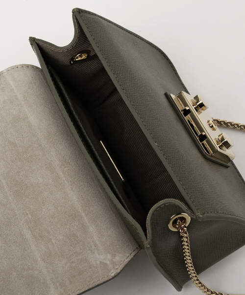 FURLA（フルラ）の「メトロポリス ミニ クロスボディバッグ（ショルダーバッグ・レディース・グリーン系その他・ONE SIZE）」の4枚目の写真