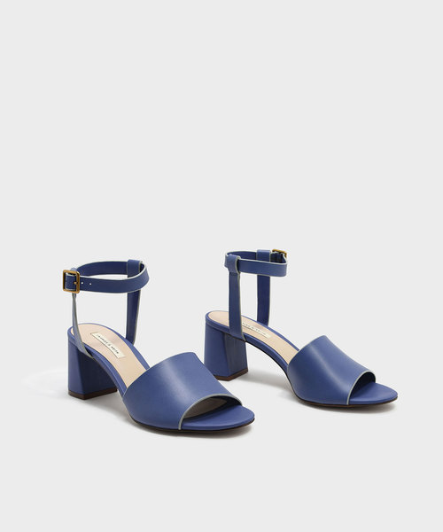 CHARLES & KEITH(チャールズ & キース)の「アンクルストラップブロックヒール / ANKLE STRAP BLOCK HEEL(パンプス・レディース・ブラック/ピンク/ブルー・22.5cm/23.5cm/23cm/24.5cm/25cm)」の11枚目の写真