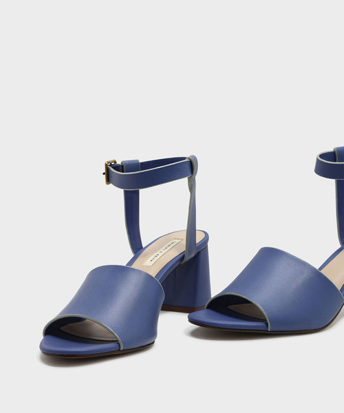 CHARLES & KEITH(チャールズ & キース)の「アンクルストラップブロックヒール / ANKLE STRAP BLOCK HEEL(パンプス・レディース・ブラック/ピンク/ブルー・22.5cm/23.5cm/23cm/24.5cm/25cm)」の13枚目の写真