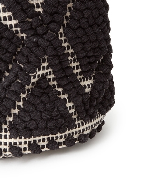 laboratory work（ラボラトリーワーク）の「タッセル付き巾着バッグ（ハンドバッグ・レディース・ブラック・FREE）」の6枚目の写真