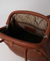 sot（ソット）の「≪sot pistie≫DEWYレザー がま口ボストンバッグ(L