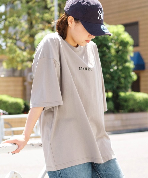 CONVERSE(コンバース)の「▽WEB限定 CONVERSE/コンバース 別注ロゴ刺繍 半袖 ビッグシルエットカットソー(Tシャツ/カットソー・メンズ・ピンク/杢グレー/ホワイト/ブラック/オレンジ/ネイビー/ベージュ/ボルドー/チャコール/グリーン系その他/ライトブルー/パープル系その他/ベージュ系その他/グリーン系その他2/ブルー系その他/その他4/グリーン系その他3/その他18/その他20/その他12/その他10/その他19/その他9/その他5/その他11/その他22/ベージュ系その他2/その他21/その他13/その他26/その他8/その他14/パープル系その他2/その他23/その他15/その他1/その他3/その他/その他17/その他25/その他7/その他2/その他16/その他24/その他6・FREE/M/S)」の7枚目の写真