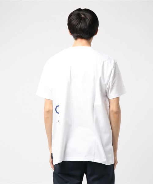 DC（ディーシー）の「半袖Tシャツ DC 19PRINT VERTICAL 5226J917（Tシャツ/カットソー・メンズ・ホワイト/ブラック・M/L/XL）」の4枚目の写真