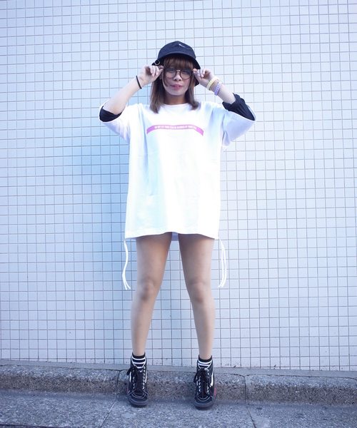 rovtski(ロフトスキー)の「SID ASST SS T SHIRT/シド オーバーサイズ デザイン Tシャツ 半袖(Tシャツ/カットソー・レディース・イエロー/ホワイト系その他/ブラック系その他/ホワイト系その他2/ホワイト系その他3/ホワイト系その他4/ホワイト系その他5/ブラック系その他2/ブラック系その他3/ブラック系その他4/ブラック系その他5・FREE)」の18枚目の写真