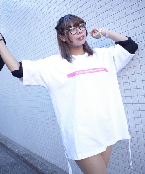 rovtski(ロフトスキー)の「SID ASST SS T SHIRT/シド オーバーサイズ デザイン Tシャツ 半袖(Tシャツ/カットソー・レディース・イエロー/ホワイト系その他/ブラック系その他/ホワイト系その他2/ホワイト系その他3/ホワイト系その他4/ホワイト系その他5/ブラック系その他2/ブラック系その他3/ブラック系その他4/ブラック系その他5・FREE)」の20枚目の写真