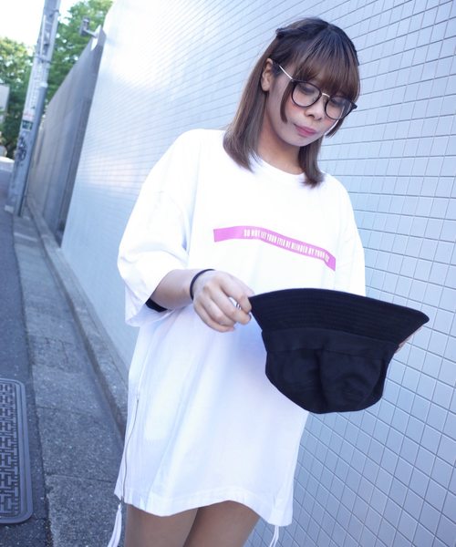 rovtski(ロフトスキー)の「SID ASST SS T SHIRT/シド オーバーサイズ デザイン Tシャツ 半袖(Tシャツ/カットソー・レディース・イエロー/ホワイト系その他/ブラック系その他/ホワイト系その他2/ホワイト系その他3/ホワイト系その他4/ホワイト系その他5/ブラック系その他2/ブラック系その他3/ブラック系その他4/ブラック系その他5・FREE)」の21枚目の写真