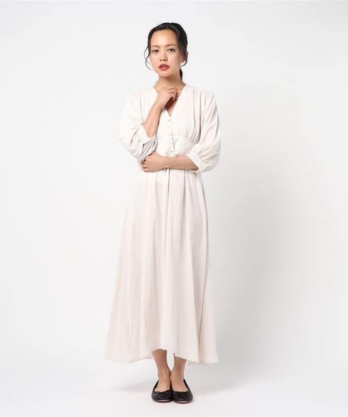 TRUDEA(トルディア)の「フロントボタン ギャザーロングワンピース(シャツワンピース・レディース・ホワイト/ネイビー/ピンク・MEDIUM)」の8枚目の写真