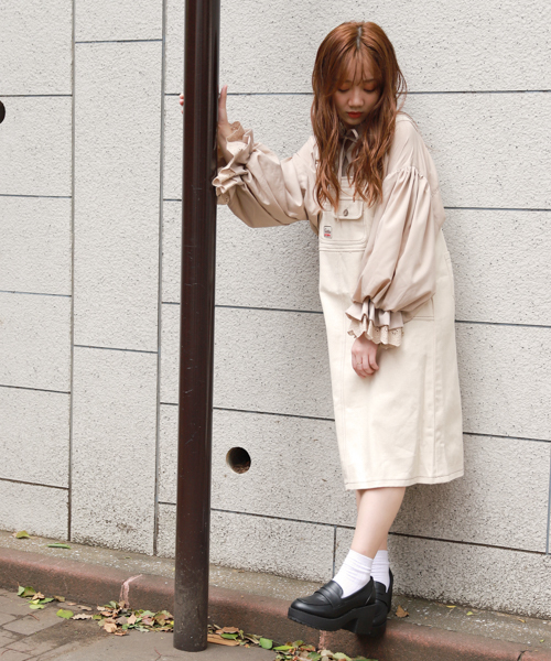 apres jour（アプレジュール）の「ワッペン付きジャンスカ【ZOZOTOWN限定アイテム】（ワンピース・レディース・オフホワイト/モカ・フリー）」の15枚目の写真