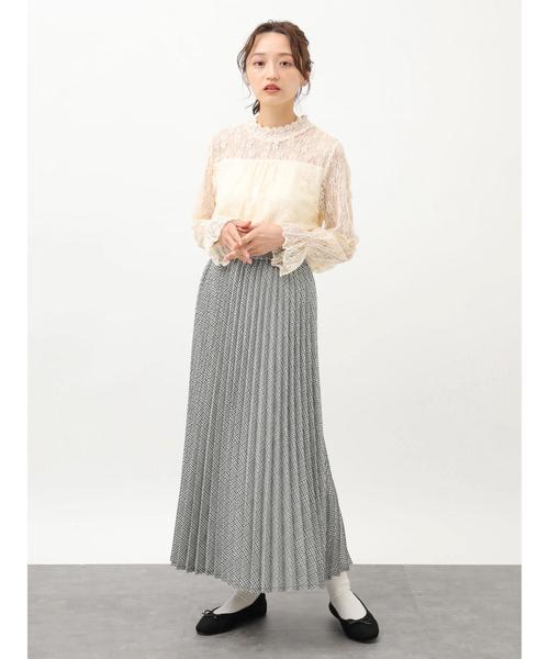 earth music&ecology（アースミュージックアンドエコロジー）の「長袖総レースシャーリングプルオーバー＊（Tシャツ/カットソー・レディース・ブラック/ブラウン/アイボリー/ラベンダー・S/M）」の21枚目の写真