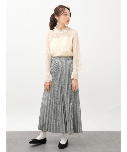 earth music&ecology（アースミュージックアンドエコロジー）の「長袖総レースシャーリングプルオーバー＊（Tシャツ/カットソー・レディース・ブラック/ブラウン/アイボリー/ラベンダー・S/M）」の12枚目の写真