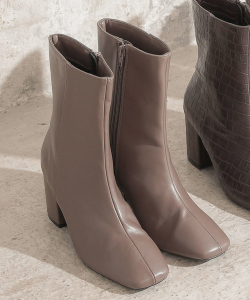 KOBE LETTUCE（コウベレタス）の「スクエアトゥ太ヒールミドルブーツ（ブーツ・レディース・ブラック/ブラウン/アイボリー/グレイッシュベージュ/パイソン・LL/S/L/M）」の5枚目の写真