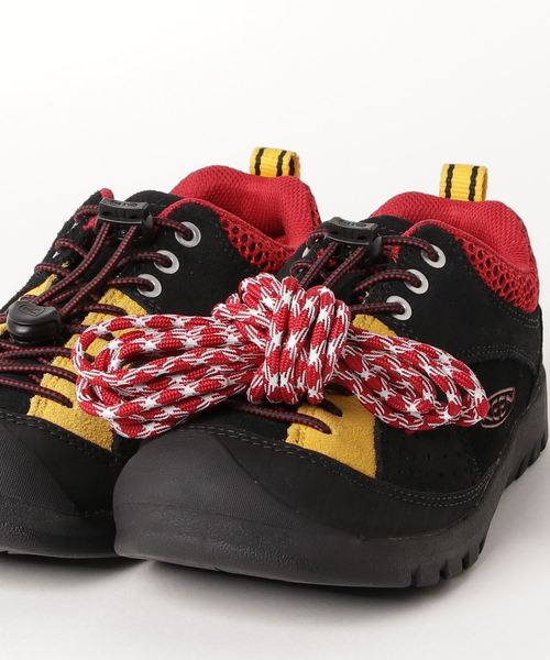 KEEN（キーン）の「KEEN/キーン JASPER ROCKS/ジャスパーロックス スニーカー アウトドア キャンプ 撥水 1023019（スニーカー・レディース・ブラック系その他・23.5cm/24.5cm/23.0cm/24.0cm/25.0cm）」の2枚目の写真