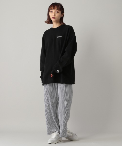 PBLIM(ページボーイリム)の「【PAGEBOYLIM】クルーロゴスウェット(スウェット・レディース・ベージュ/ブラック・X-LARGE/MEDIUM)」の3枚目の写真