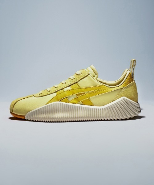 Onitsuka Tiger（オニツカタイガー）の「ACROMOUNT / アクロモント（スニーカー・レディース・ホワイト×ブルー/ホワイト×ブラック/ブルー系その他/チャコールグレー×ブラック/レッド系その他/ベージュ系その他2/ベージュ系その他/ブラック×ホワイト/ピンク系その他/イエロー系その他・23/24/25/26/27/28/28.5/25.5/26.5/27.5/24.5/23.5/29/22.5）」の8枚目の写真