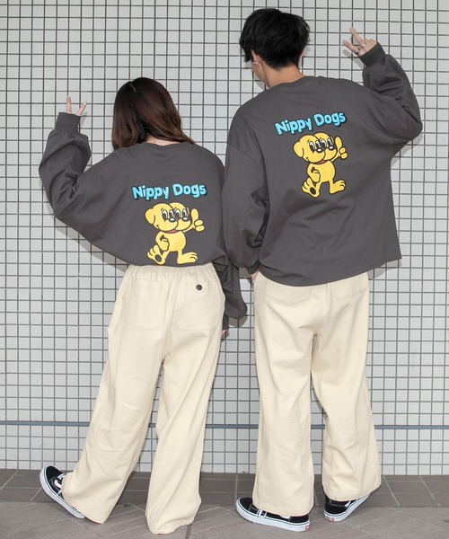 PairPair(ペアペア)の「【minagiコラボ】バックプリントBIGロンT(ユニセックス)(Tシャツ/カットソー・メンズ・オフホワイト/スミクロ/グレイッシュベージュ・FREE)」の1枚目の写真