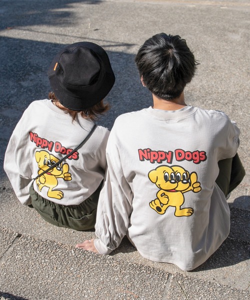 PairPair(ペアペア)の「【minagiコラボ】バックプリントBIGロンT(ユニセックス)(Tシャツ/カットソー・メンズ・オフホワイト/スミクロ/グレイッシュベージュ・FREE)」の3枚目の写真