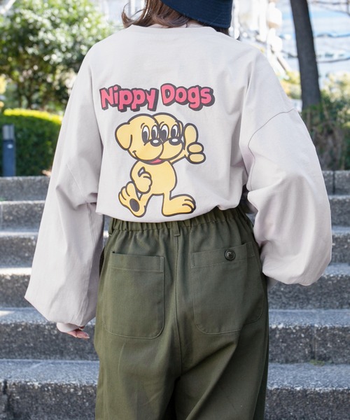 PairPair(ペアペア)の「【minagiコラボ】バックプリントBIGロンT(ユニセックス)(Tシャツ/カットソー・メンズ・オフホワイト/スミクロ/グレイッシュベージュ・FREE)」の22枚目の写真