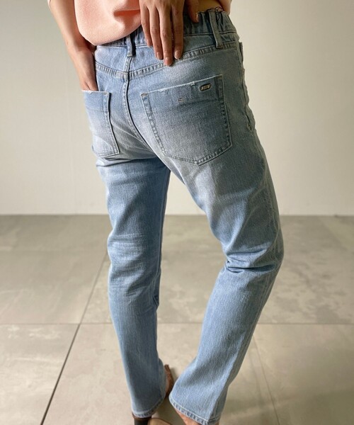 JET（ジェット）の「◆【マシンウォッシャブル】イージーテーパードデニムパンツ（デニムパンツ・レディース・ホワイト/ライトブルー/ダークネイビー・00/02/04/06/90/80）」の7枚目の写真