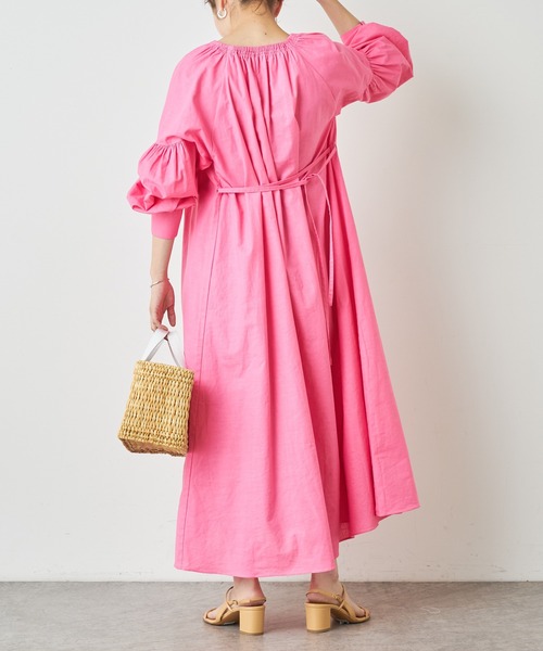 Omekashi（オメカシ）の「シャーリングネックワンピース（ワンピース・レディース・ピンク/オフホワイト/ブラック・38/36）」の11枚目の写真