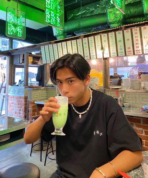 anown(アノン)の「中華風バックプリント ワンポイント刺繍 オーバーサイズシルエット半袖カットソー【ファッションインフルエンサー katsuya×anown 限定コラボ】(Tシャツ/カットソー・メンズ・ホワイト/ライトブルー/ブラック・M/L)」の4枚目の写真