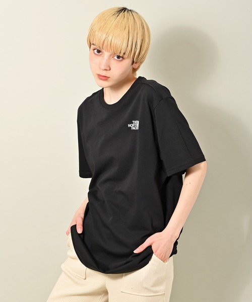 THE NORTH FACE(ザノースフェイス)の「THE NORTH FACE(ザ・ノース・フェイス) レッドボックス 半袖Tシャツ(Tシャツ/カットソー・レディース・ホワイト/ブラック/インディゴブルー・M/L/S/XXL/XL)」の4枚目の写真