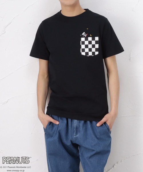 PEANUTS(ピーナッツ)の「チェッカーフラッグ ポケット付き 半袖Tシャツ(Tシャツ/カットソー・メンズ・ブラック/ベージュ/ホワイト・M/L/XL)」の2枚目の写真