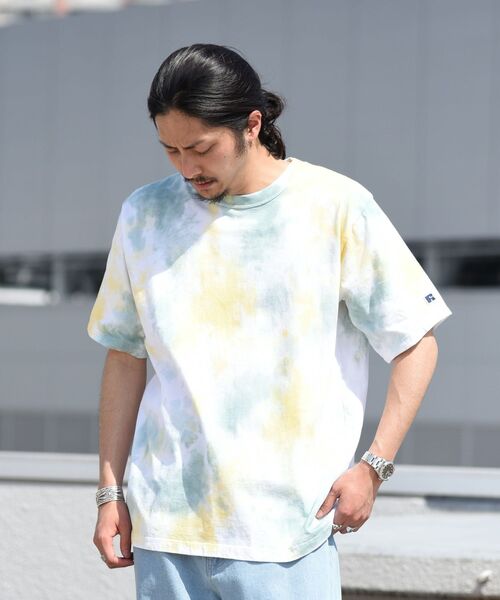 Russell Athletic(ラッセルアスレティック)の「【WEB限定/SHIPS別注】RUSSELL ATHLETIC: タイダイ Tシャツ(Tシャツ/カットソー・メンズ・ブルー/イエロー/ダークグレー/ピンク・MEDIUM/SMALL/X-LARGE/LARGE)」の3枚目の写真
