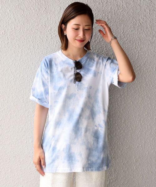 Russell Athletic(ラッセルアスレティック)の「【WEB限定/SHIPS別注】RUSSELL ATHLETIC: タイダイ Tシャツ(Tシャツ/カットソー・メンズ・ブルー/イエロー/ダークグレー/ピンク・MEDIUM/SMALL/X-LARGE/LARGE)」の2枚目の写真