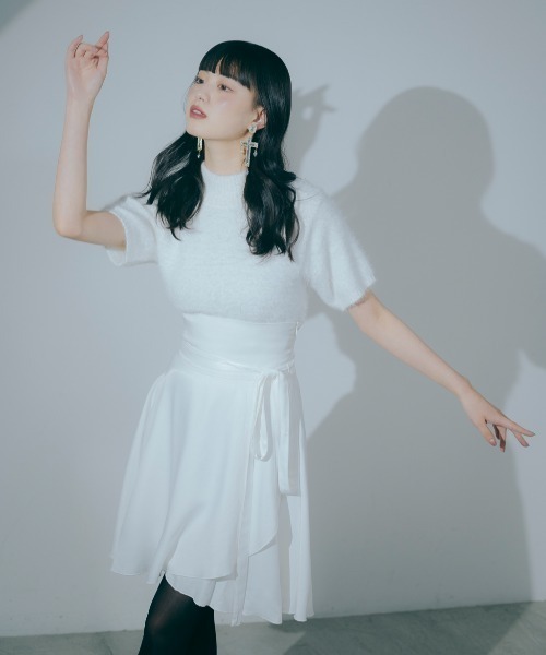 Romansual（ロマンシュアル）の「Romansual/サテンバレリーナフレアスカート（スカート・レディース・ホワイト/ブラック・SMALL/MEDIUM）」の2枚目の写真