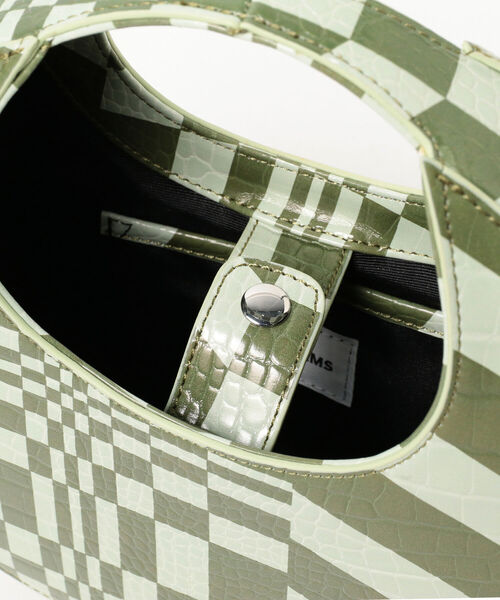 Ray BEAMS（レイビームス）の「Ray BEAMS / オプティカル スワイプ バッグ（ハンドバッグ・レディース・グリーン/ナチュラル・ONE SIZE）」の17枚目の写真