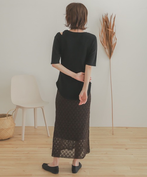 SENSE OF PLACE by URBAN RESEARCH(センスオブプレイスバイアーバンリサーチ)の「レイヤードボタンディテールトップ(Tシャツ/カットソー・レディース・イエロー/ブラック/ライトベージュ・ONE)」の18枚目の写真