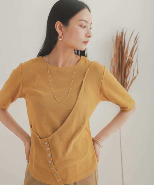 SENSE OF PLACE by URBAN RESEARCH(センスオブプレイスバイアーバンリサーチ)の「レイヤードボタンディテールトップ(Tシャツ/カットソー・レディース・イエロー/ブラック/ライトベージュ・ONE)」の20枚目の写真