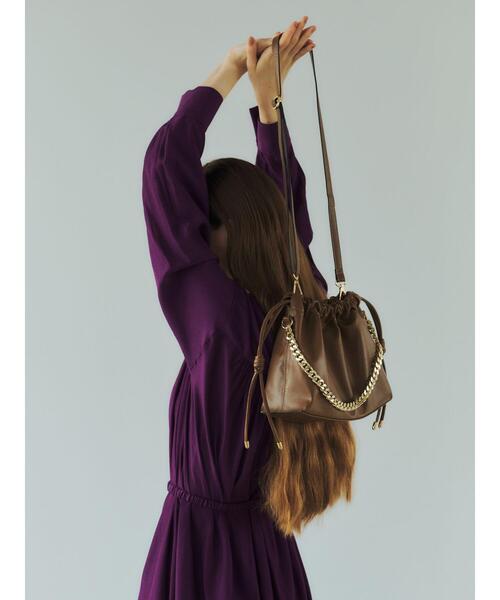 YECCA VECCA(イェッカヴェッカ)の「2wayチェーンMIXギャザーバッグ*(トートバッグ・レディース・アイボリー/チャコールグレー/ブラウン/シルバー系その他・FREE)」の20枚目の写真