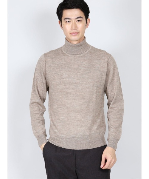 Alexander Julian（アレキサンダージュリアン）の「アレキサンダージュリアンメンズ/ALEXANDER JULIAN：MEN  抗ピリング ウール タートルニット（ニット/セーター・メンズ・ベージュ/ブラウン/イエロー/ワインレッド/ブラック/アイボリー/ターコイズブルー/グレー・MEDIUM/LARGE/X-LARGE）」の5枚目の写真