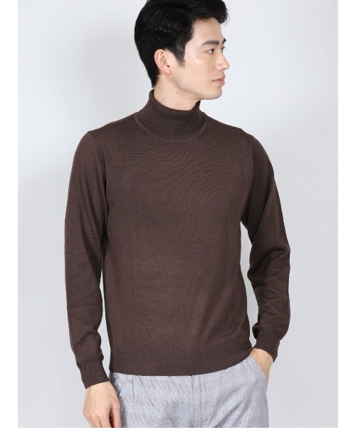 Alexander Julian（アレキサンダージュリアン）の「アレキサンダージュリアンメンズ/ALEXANDER JULIAN：MEN  抗ピリング ウール タートルニット（ニット/セーター・メンズ・ベージュ/ブラウン/イエロー/ワインレッド/ブラック/アイボリー/ターコイズブルー/グレー・MEDIUM/LARGE/X-LARGE）」の4枚目の写真