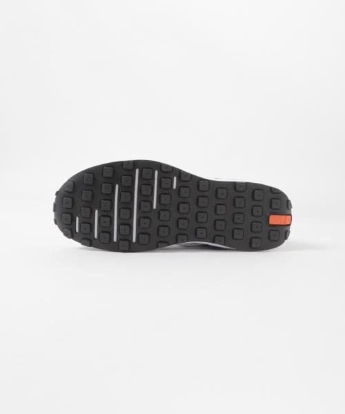 NIKE(ナイキ)の「NIKE ウィメンズ ワッフル 1(スニーカー・レディース・ホワイト/ブラック系その他・23.5/24/24.5)」の21枚目の写真