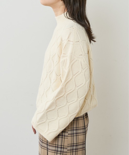 natural couture(ナチュラルクチュール)の「アイレットアーガイルハイネックニット(ニット/セーター・レディース・ブラック/オフホワイト/サックスブルー/ピンクベージュ・FREE)」の13枚目の写真