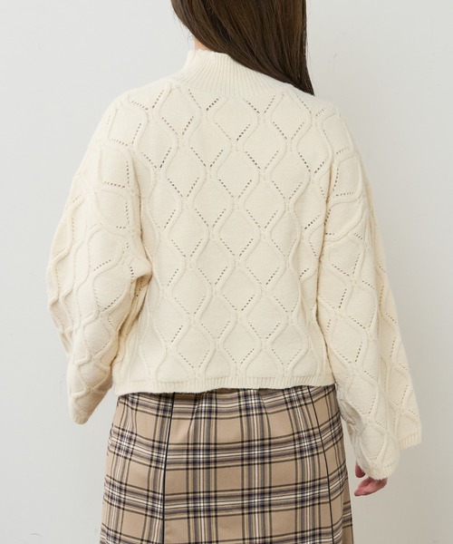 natural couture(ナチュラルクチュール)の「アイレットアーガイルハイネックニット(ニット/セーター・レディース・ブラック/オフホワイト/サックスブルー/ピンクベージュ・FREE)」の11枚目の写真