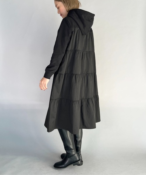 PICCIN（ピッチン）の「バックティアードフード付きワンピース（ワンピース・レディース・グレー/ブラック・M）」の12枚目の写真