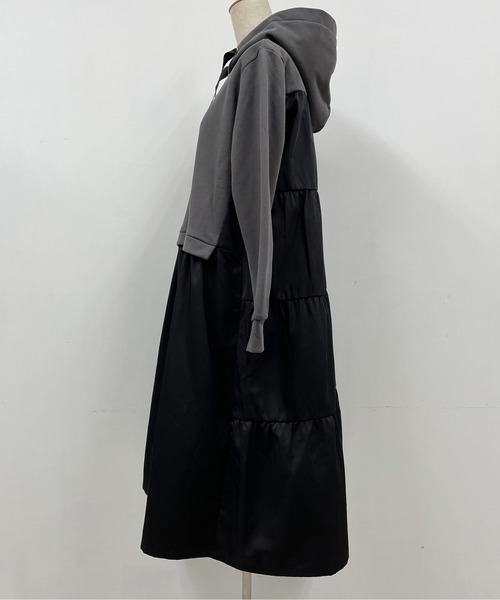 PICCIN（ピッチン）の「バックティアードフード付きワンピース（ワンピース・レディース・グレー/ブラック・M）」の19枚目の写真