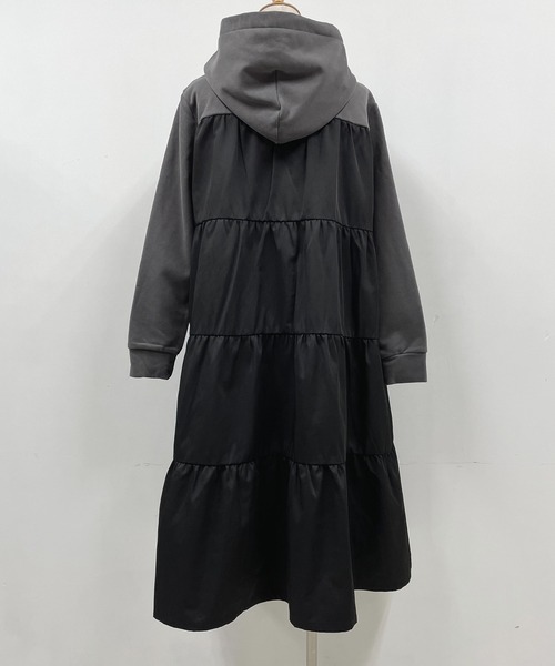 PICCIN（ピッチン）の「バックティアードフード付きワンピース（ワンピース・レディース・グレー/ブラック・M）」の20枚目の写真