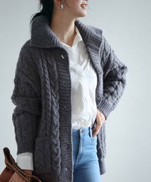 ケーブル編みハイネックニットカーディガン