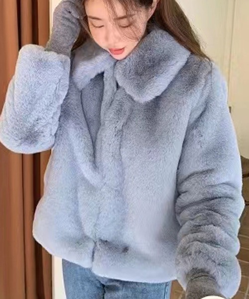 Doula Doula（ドゥーラドゥーラ）の「フェイクファー襟付きアウター（ブルゾン・レディース・ベージュ/ブラウン/ブルー・FREE）」の12枚目の写真