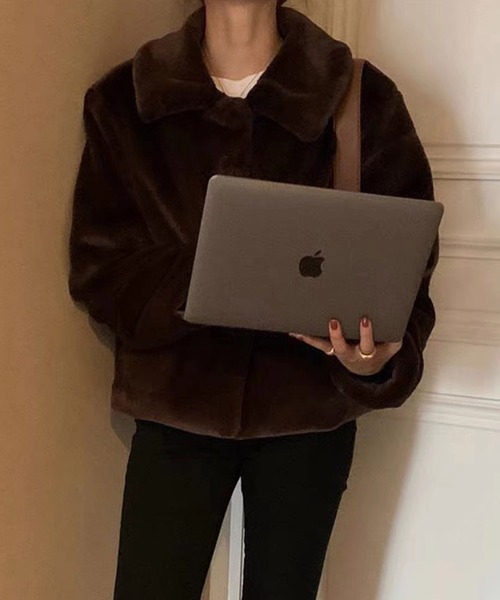 Doula Doula（ドゥーラドゥーラ）の「フェイクファー襟付きアウター（ブルゾン・レディース・ベージュ/ブラウン/ブルー・FREE）」の22枚目の写真