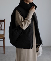 r. | ファイバーダウン オーバーベスト(ダウンベスト)