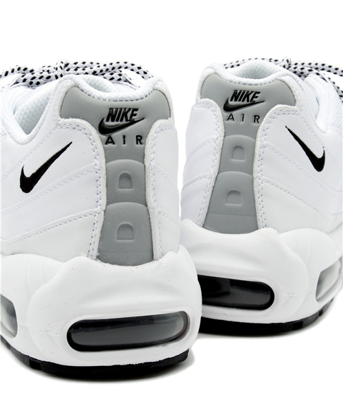 BEAMS BOY(ビームスボーイ)の「NIKE / エアマックス 95(609048-109)(スニーカー・レディース・ホワイト・25/24.5/24/25.5)」の6枚目の写真