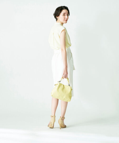 NOLLEY’S Sophi（ノーリーズソフィ）の「ジョーゼットアシメタックブラウス（シャツ/ブラウス・レディース・イエロー/オフホワイト/ホワイト系その他4・38/36）」の7枚目の写真