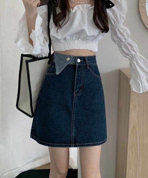 urge：（アージコロン ）の「【URGE：】ひざ丈 デザイン 台形 デニムスカート（デニムスカート・レディース・ブルー・SMALL/MEDIUM/LARGE/X-LARGE）」の5枚目の写真