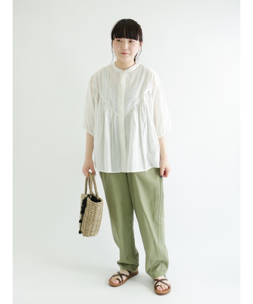 Samansa Mos2(サマンサ モスモス)の「刺繍×カットドビー切替ブラウス(シャツ/ブラウス・レディース・ブラック/レッド/オフホワイト/ミント・フリ-)」の12枚目の写真