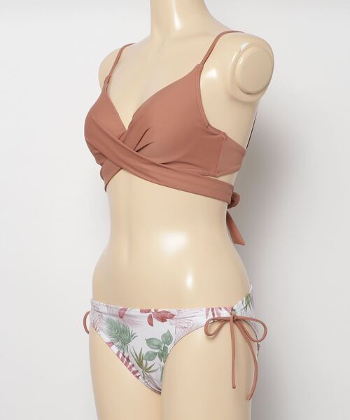 【セール】TOTASU ELEVEN/トータスイレブン ボタニカル柄ショーツ 無地クロスワイヤービキニ/Tバックショーツ付き 22622（水着）｜TOTASU ELEVEN（トータスイレブン）
